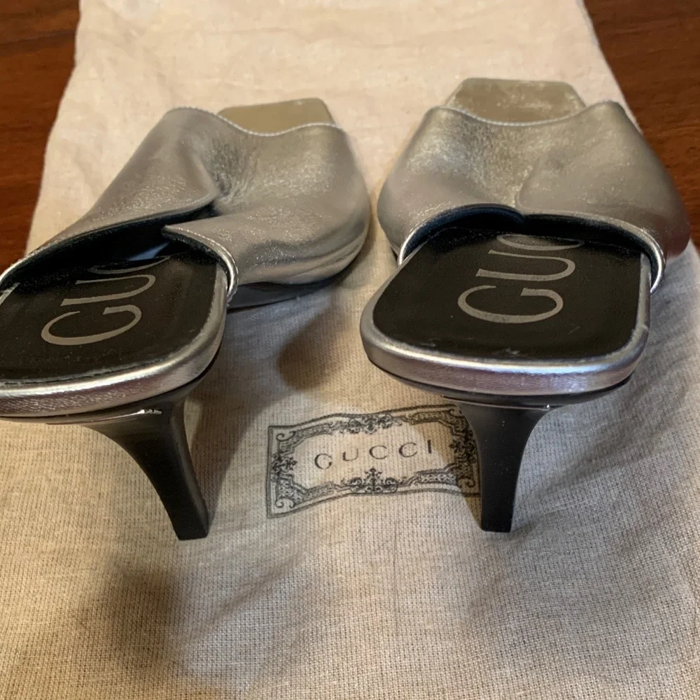 Brand new, rare,authentic ,real leather silver  Gucci shoes,made in Italy,size 7 - Picture 4 of 17